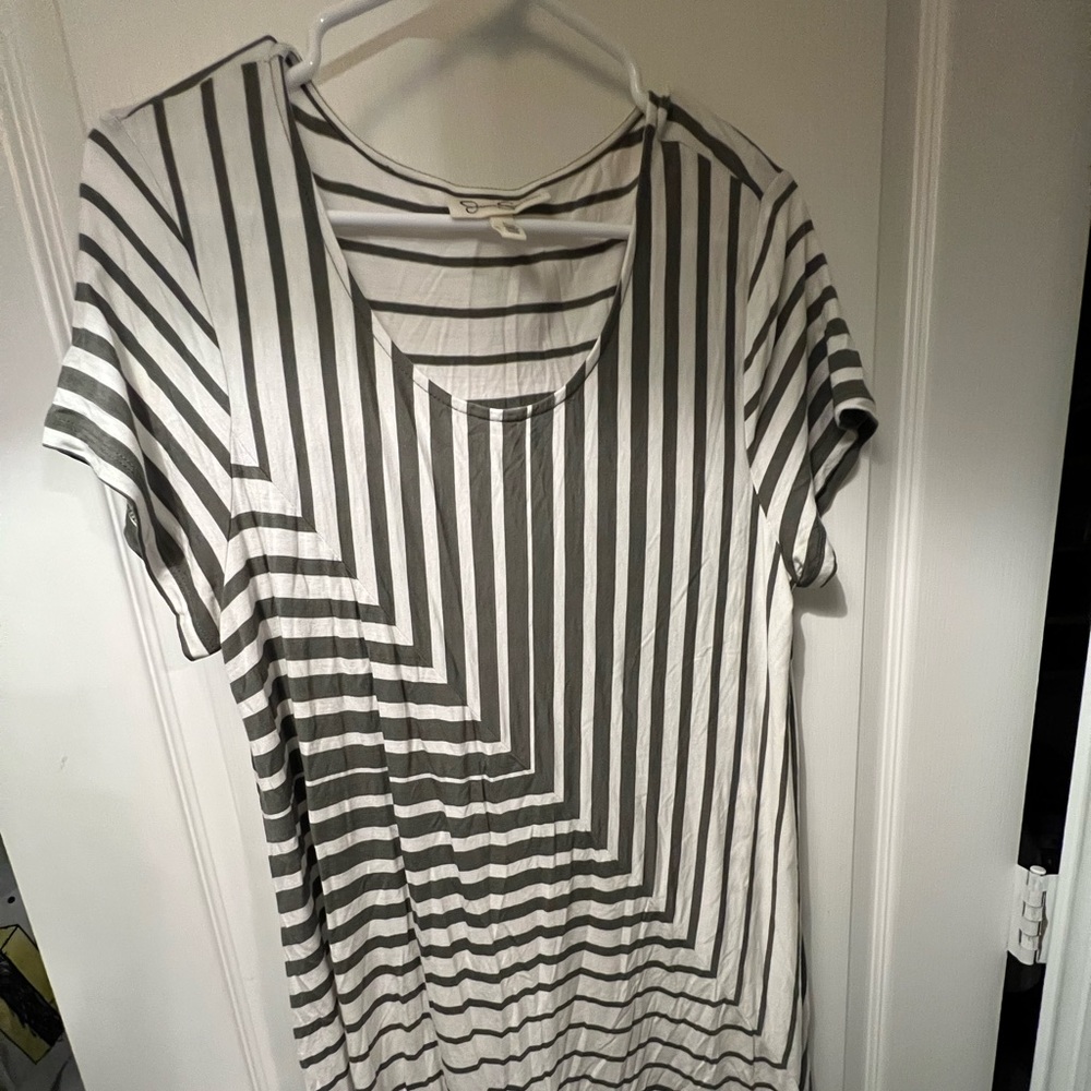 Jessica Simpson Maternity shirt. Size L